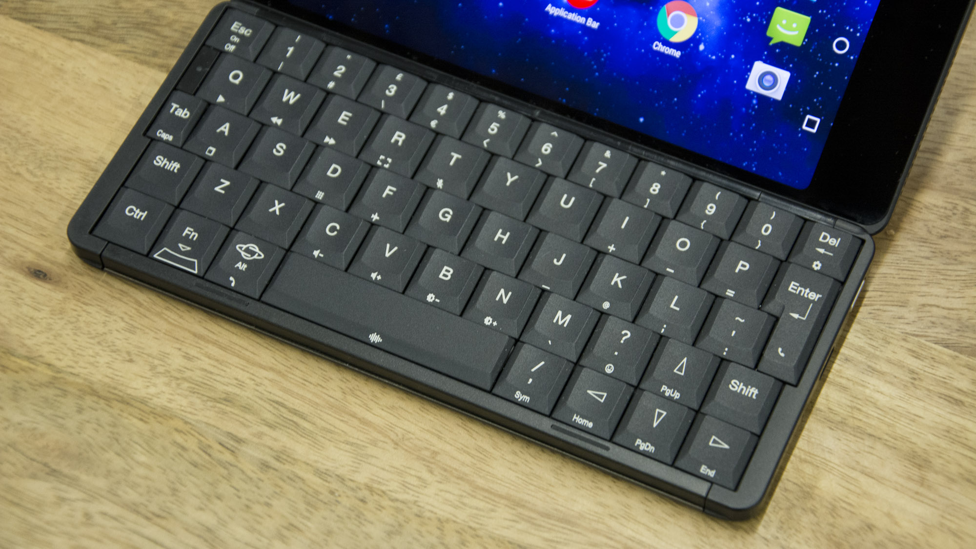 The new Gemini PDA Handson with the new PDA smartphone that runs on Android