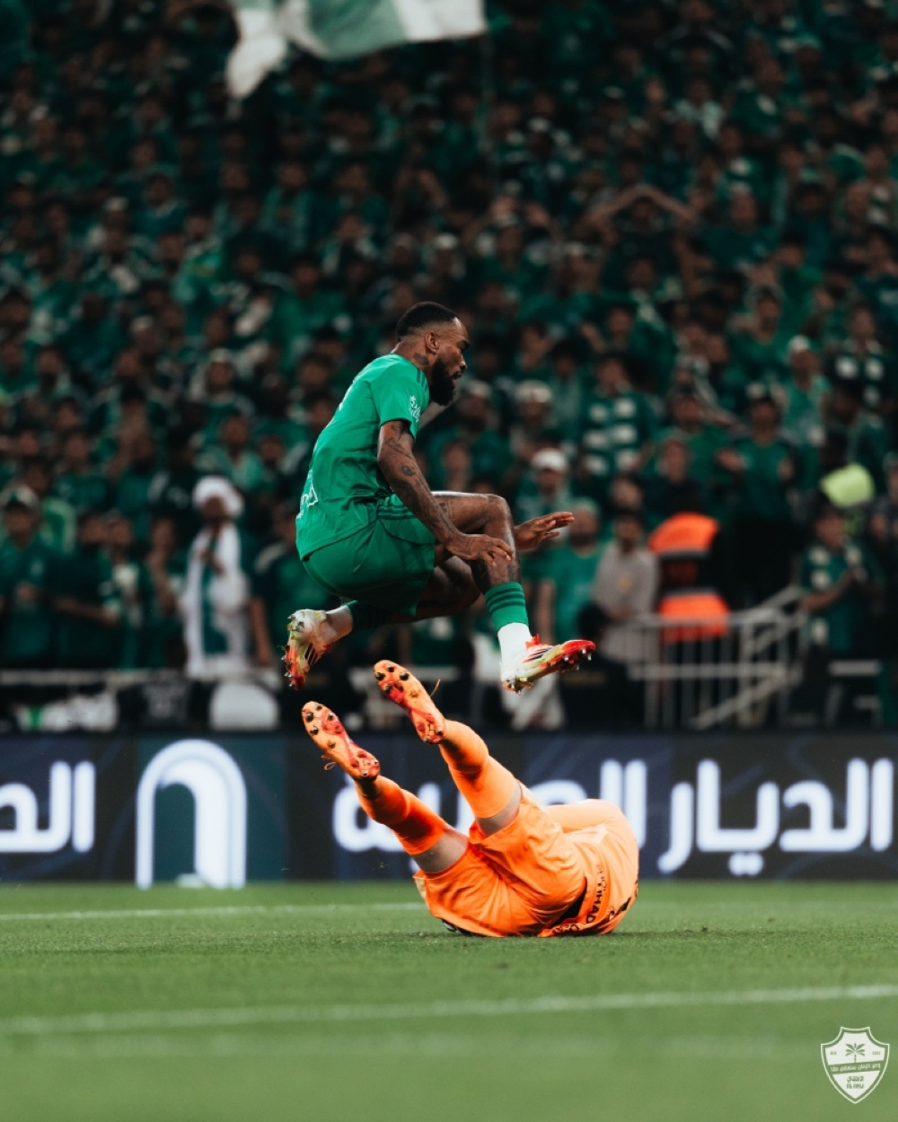 العميد ينقذ الجلاد
