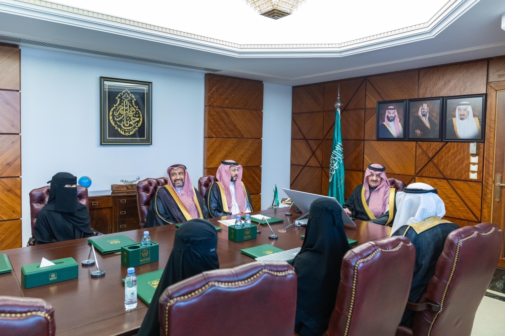 أمير الشرقية يطلع على تفاصيل مبادرة شيم