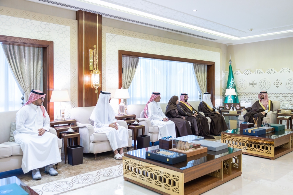 نائب أمير الشرقية يستقبل نائب وزير البيئة والمياه والزراعة