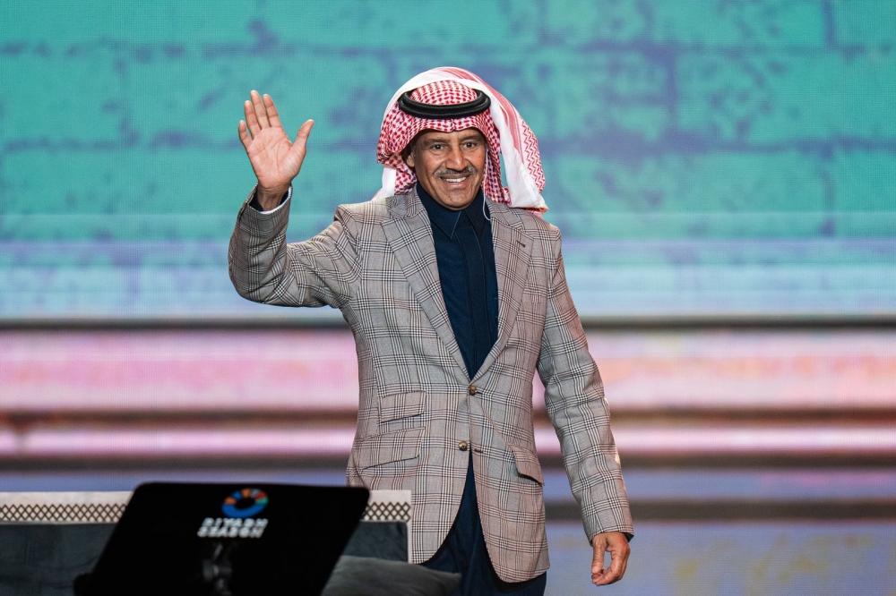 للمرة الثانية.. الفنان خالد عبدالرحمن يجري عملية في عينه