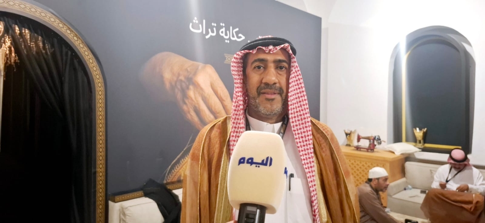 الفنان النمر لـ اليوم: البشت يوثق هويتنا.. ومسلسل المرسى يكشف المستور الاجتماعي