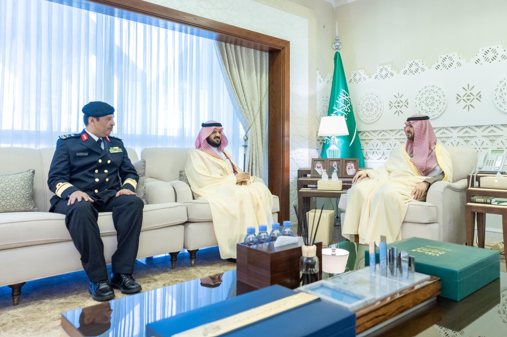 نائب أمير المنطقة الشرقية يهنئ قائد حرس الحدود بالمنطقة بمناسبة تعيينه
