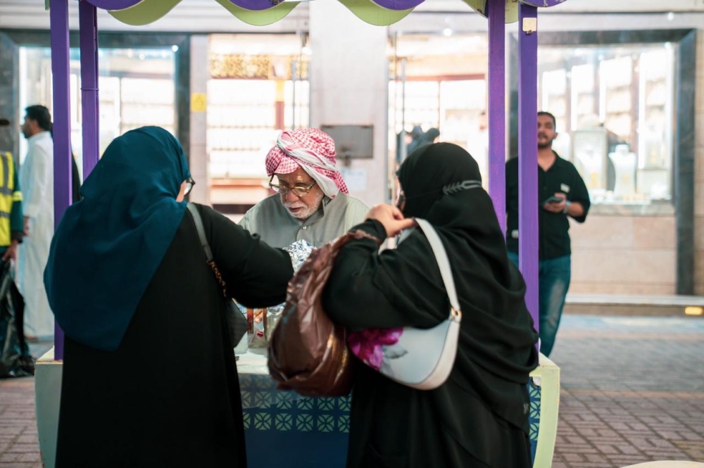بمشاركة 36 متطوعًا.. بلدية القطيف تنهي &rdquo;بسطة خير&ldquo; وتدعم استدامة الباعة