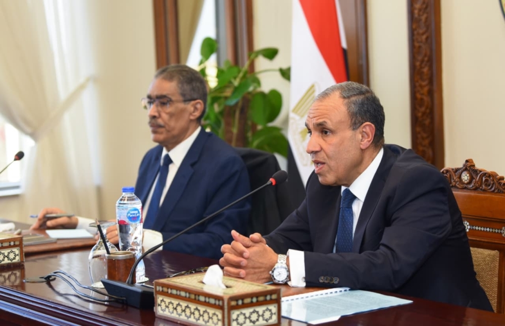 مصر تؤكد تضامنها المطلق مع أشقائها بالخليج في مواجهة الاعتداءات الإيرانية