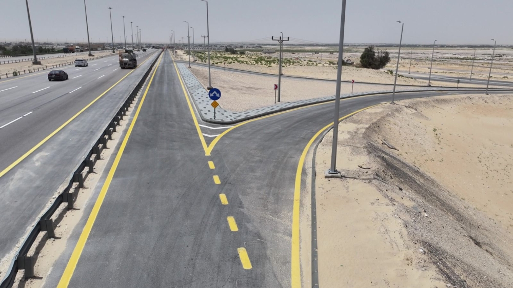 صور.. افتتاح مداخل عدة أحياء في بقيق ضمن مشاريع تطوير البنية التحتية