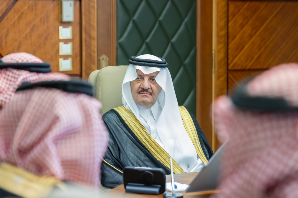 أمير الشرقية يستقبل المشرف على برنامج مستشفى قوى الأمن بالدمام&nbsp;
