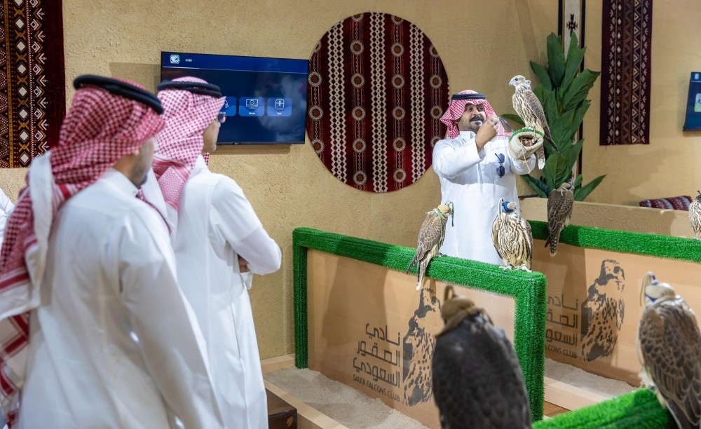 ميزة جديدة وجوائز 50 مليون ريال.. تفاصيل مزاد الصقور 2026