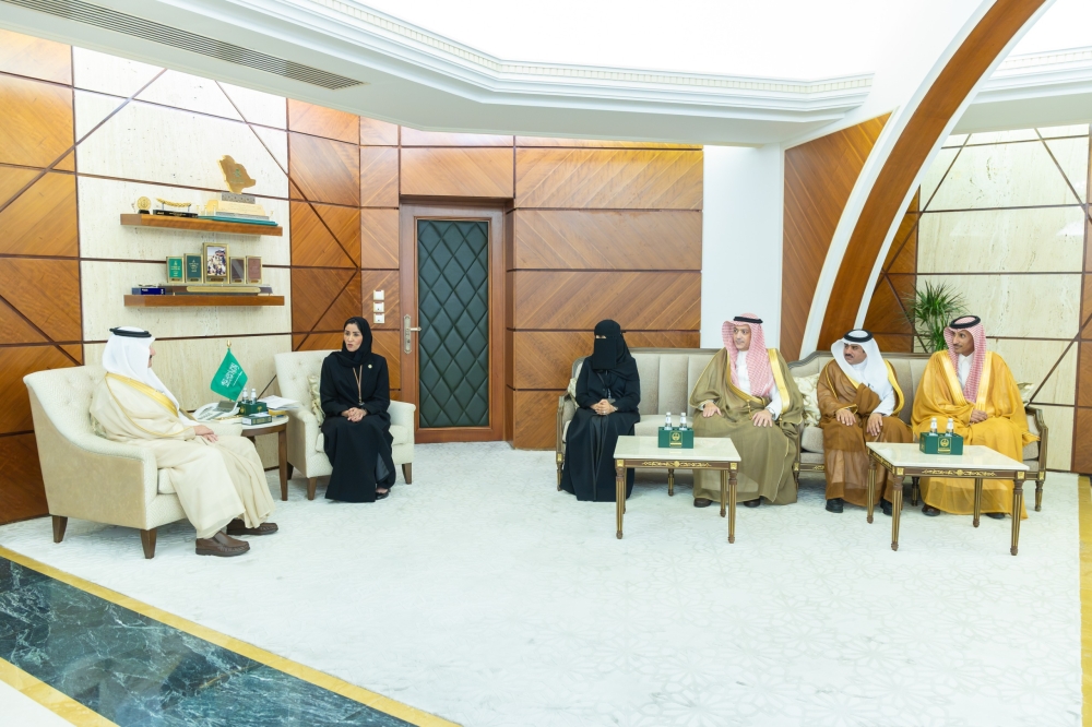 أمير الشرقية يستقبل مدير عام التعليم بالمنطقة ويطلع على نظام التعليم العام
