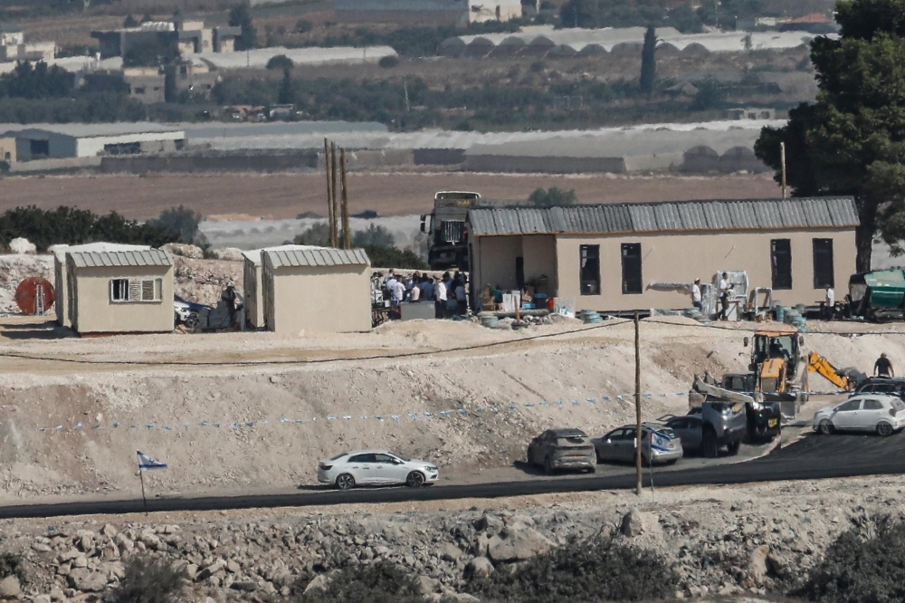 السفير الأمريكي: تحركات المستوطنين في الضفة الغربية سلوك بلطجي