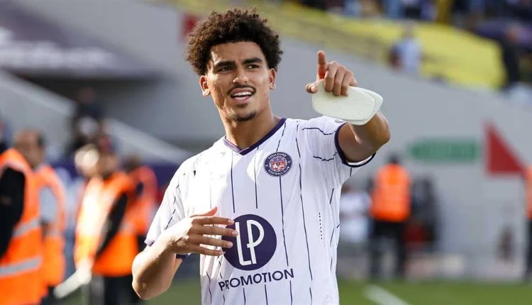 بالفيديو.. زكريا أبو خلال يسجل هدفًا أسطوريًا في الدوري الفرنسي