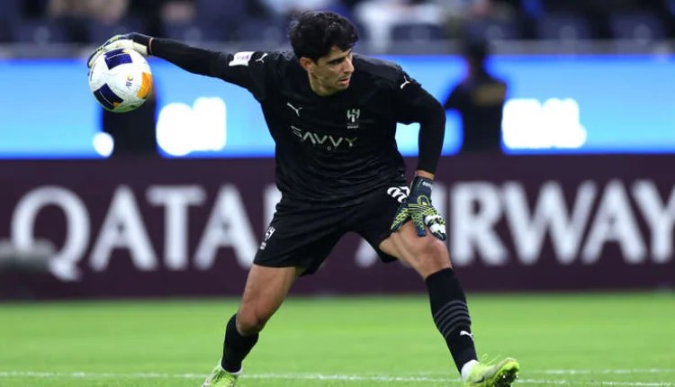 كورتوا يفاجئ ياسين بونو قبل مواجهة ريال مدريد و الهلال
