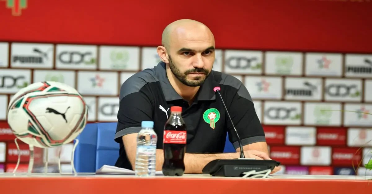 وليد الركراكي يلمح إلى تعزيز المنتخب المغربي بلاعب جديد قريبا