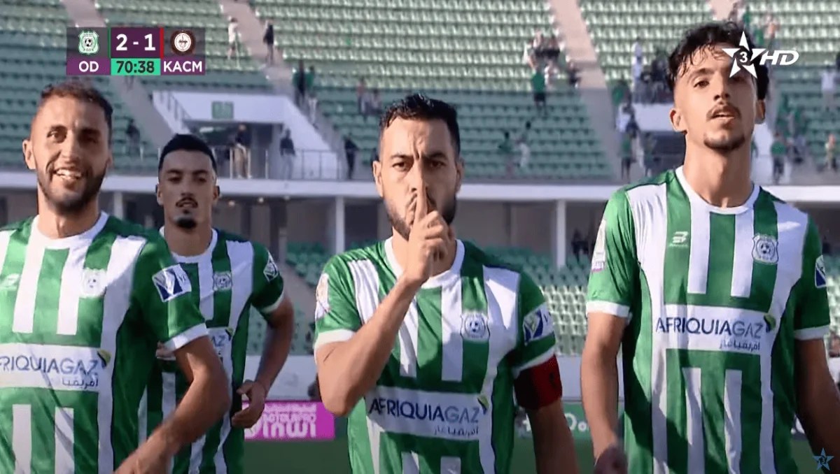 البطولة الوطنية.. أولمبيك الدشيرة يتغلب على ضيفه الكوكب المراكشي (2-1)