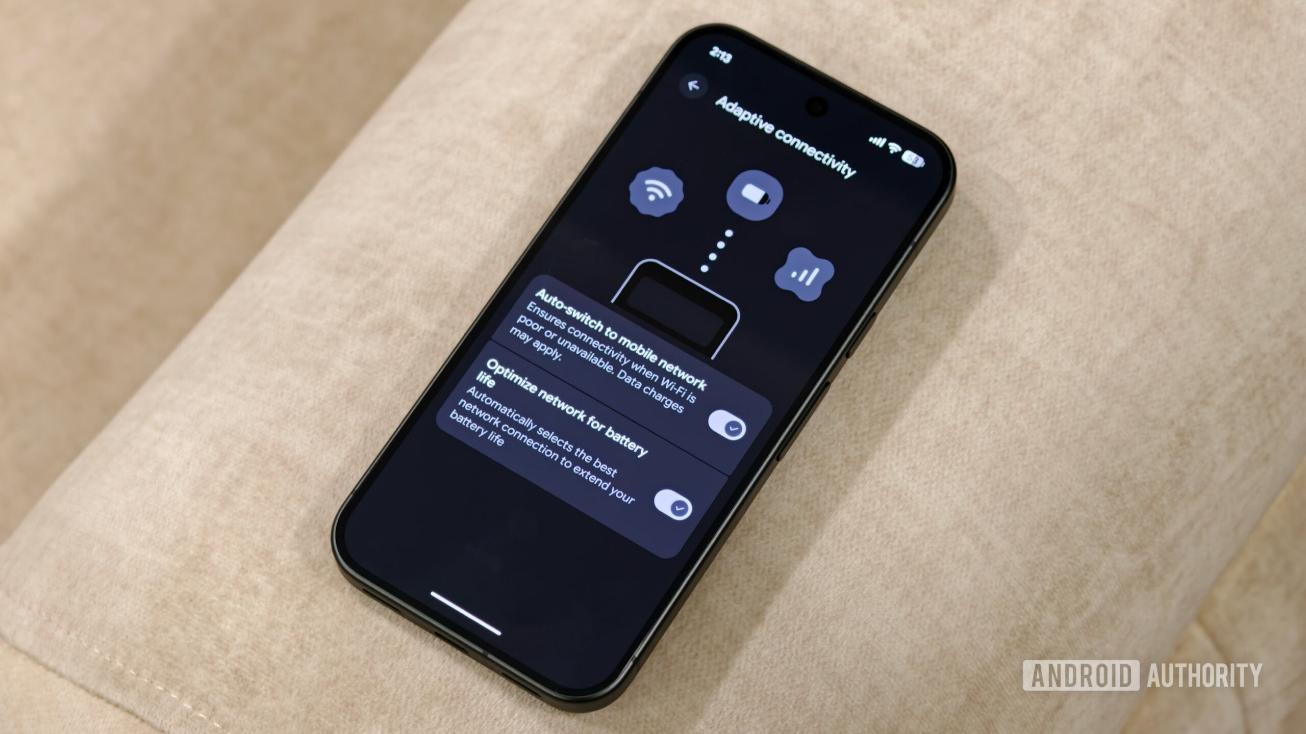 pixel 11 adaptive connectivity Pixel 11 adaptive connectivity settings screen showing network toggles