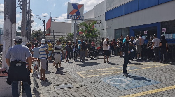 6.4.8.9 a relação provisória dos(as) candidatos(as) que tiveram o seu pedido de isenção deferido será divulgada até a data provável de 17 de fevereiro de 2014, . Apcef Sp Caixa Contrata 296 Empregados Do Concurso De 2014 Para O Nordeste Apcef Sp