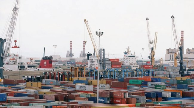 العجز التجاري لتونس يتفاقم بـ26.8 بالمائة خلال أكتوبر 2023