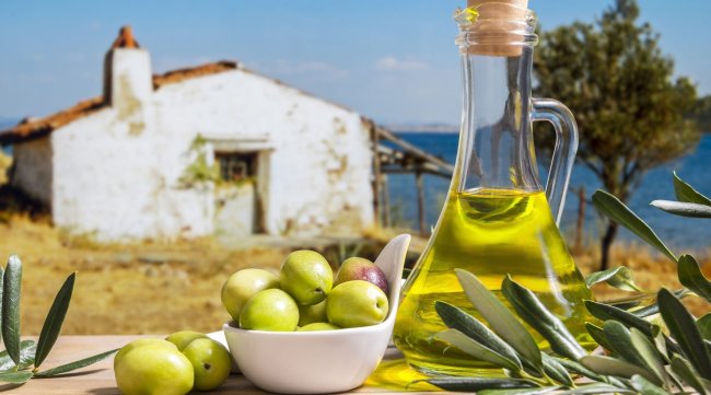 نقابة الزياتين : الإسبان والإيطاليين يدمجون زيتهم بالزيت التونسي ثم ينسبونه لأنفسهم 