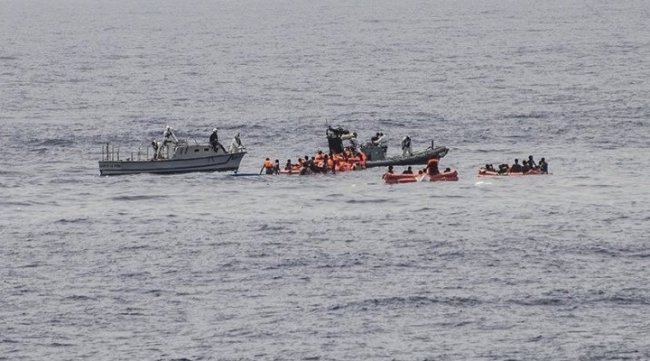 وفاة 8 أشخاص في غرق مركب مهاجرين قبالة السواحل التونسية 