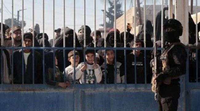 مصطفى عبد الكبير يحذر من نقل آلاف الدواعش إلى تونس