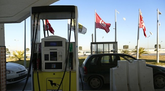معز حديدان : أزمة الطاقة قد تجبر تونس على مراجعة أسعار المحروقات