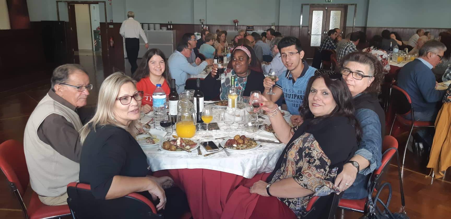 received_254747385387196