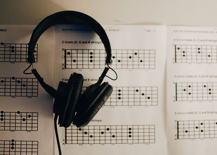 •´¨`•.¸¸.•´¨`•.¸¸.•´¨`•.¸¸.••´¨`•.¸¸.• ꒷꒦‧˚₊˚intro ೃ ╰･ name ╰･ age. Authenticity 5 Musisi Free Copyright Music Populer Youtube 2019