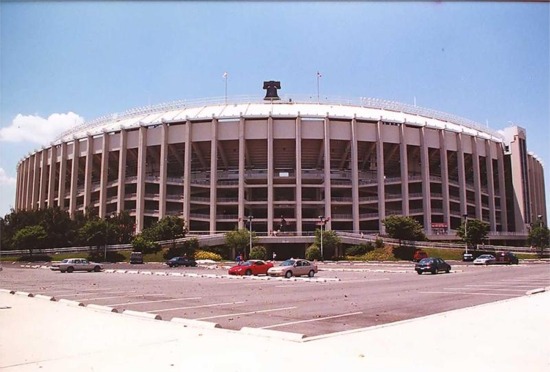 Like the vet, lincoln financial field had a jail inside the stadium, that contained four cells. Veterans Stadium History Photos And More Of The Philadelphia Phillies Former Ballpark
