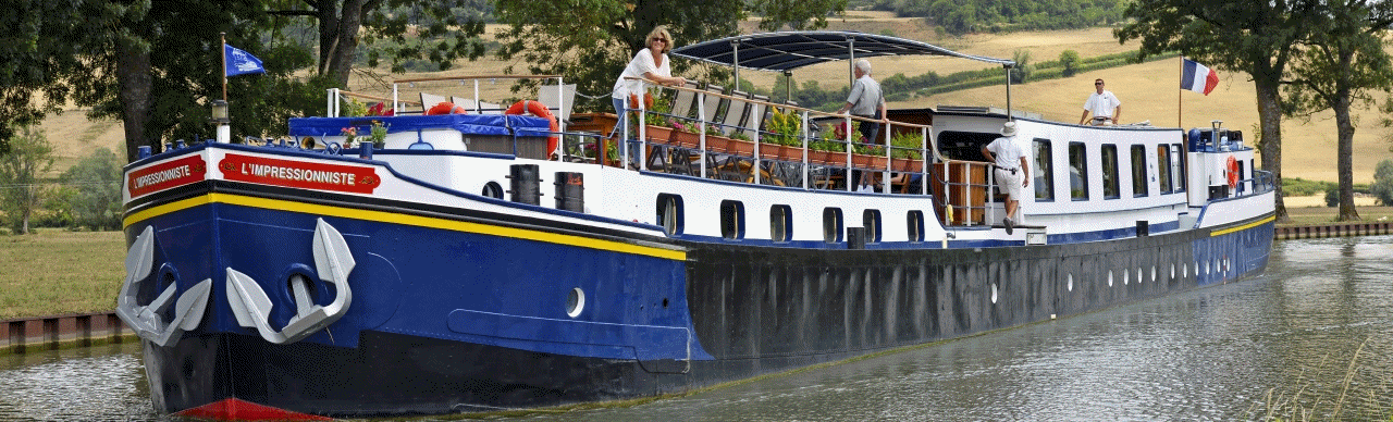 Hotel Barge L Impressionniste Cruises On The Canal De Bourgogne In Southern Burgundy Barge Cruises