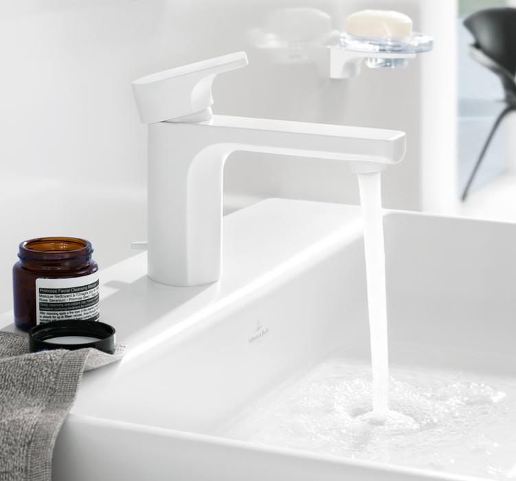 Weiße hansgrohe talis badarmaturen matt. Cult in matt-weiÃ: Villeroy & Bochs Bestseller-Armatur in