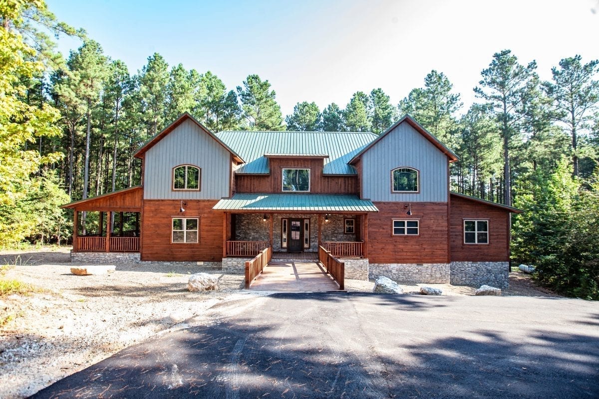 Come stay at our renovated muir unit, featuring all new furnishings, and a clean and contemporary aesthetic. Broken Bow Cabins Among The Pines - Blue Beaver Cabins