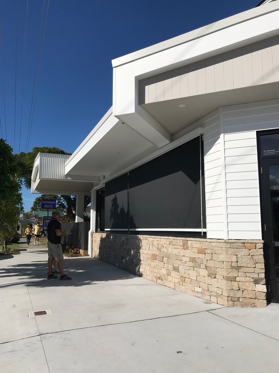 Look for experience and years in business to find a reputable gold dealer. Wire Guide Awnings | Border Blinds | Shutters and Awnings