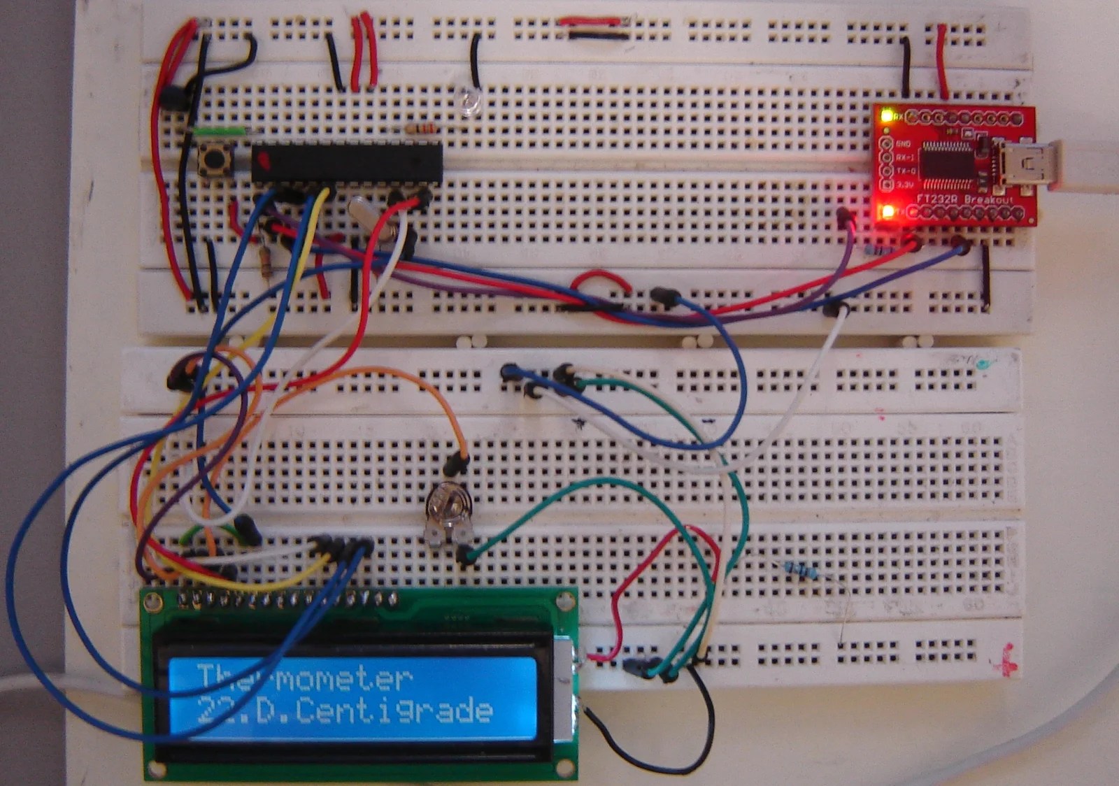 Heat sensor using LM35 and arduino - BuildCircuit.COM