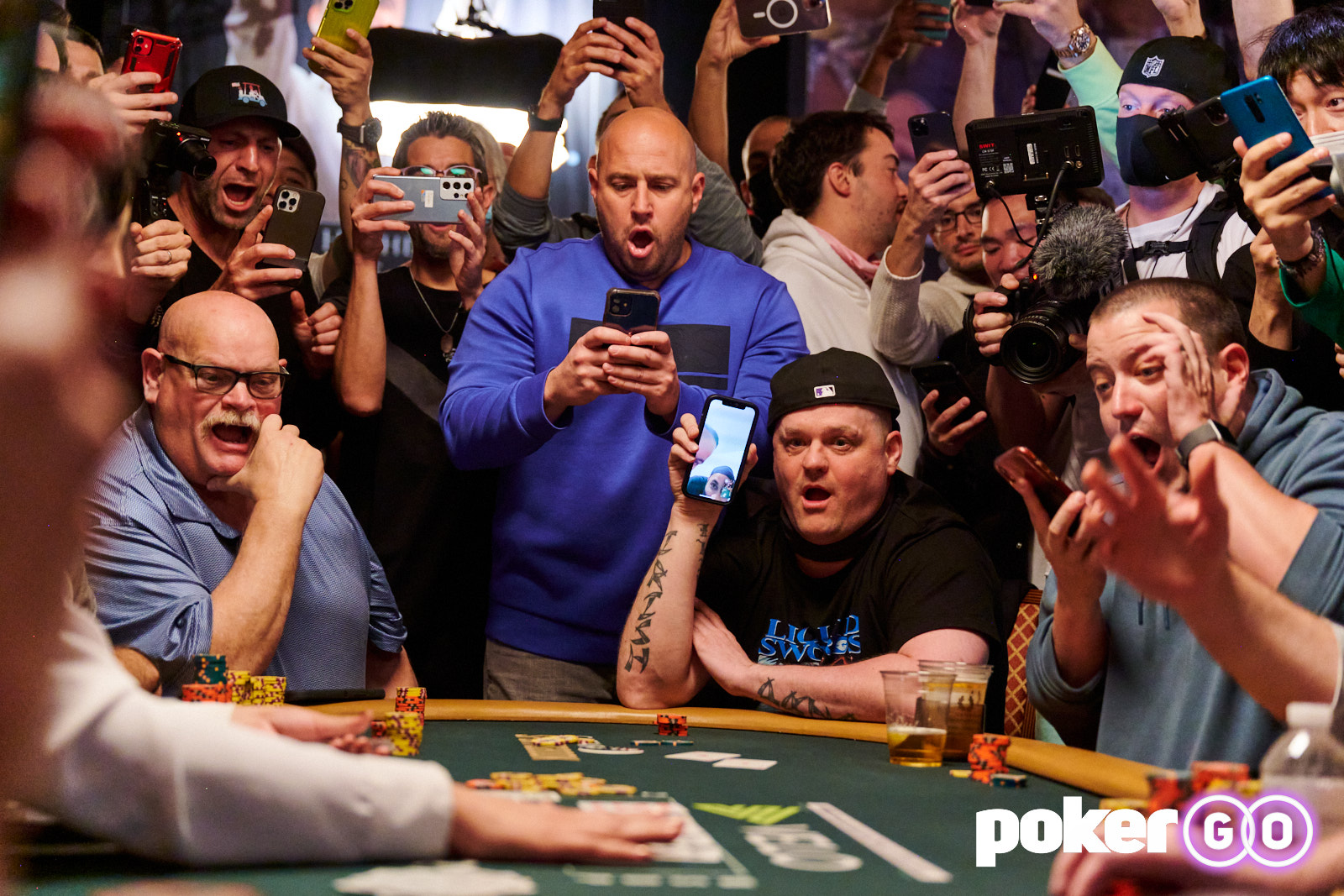 Chris moneymaker plays on day 3 of the world series of poker main event on. Wsop Bubble Bursts Moneymaker Chip Stack Grows Videos