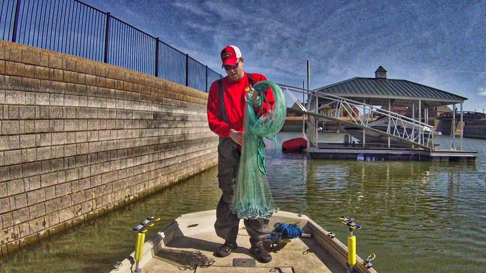 How To Throw a Cast Net The Easy Way