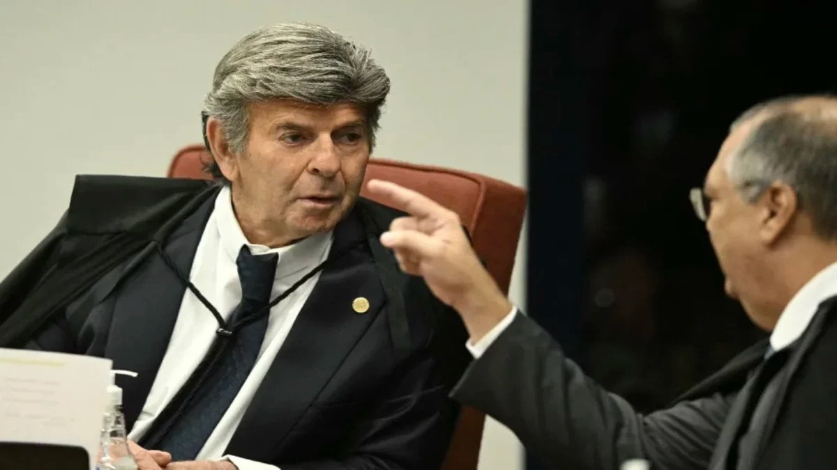 Fux ironiza Dino, cita medidas “autoritárias” de Moraes e diz que Corte não pode chancelar notícia falsa