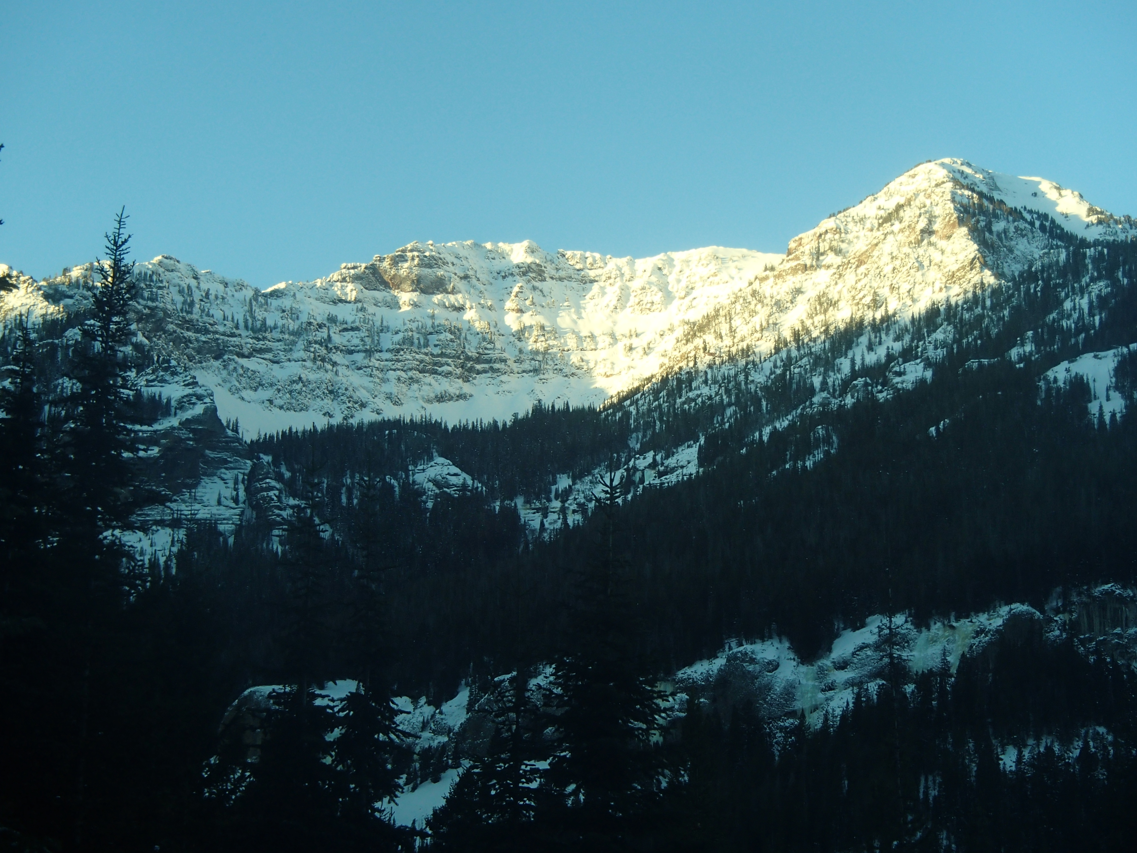 Ice Climbing at Hyalite Canyon Country Highpoints