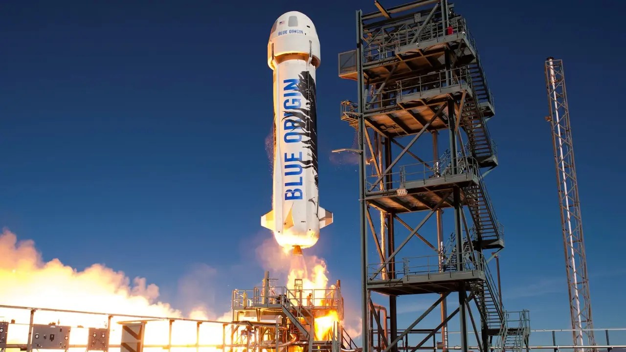 La empresa Blue Origin de Bezos se une a la carrera para operar centros de datos espaciales