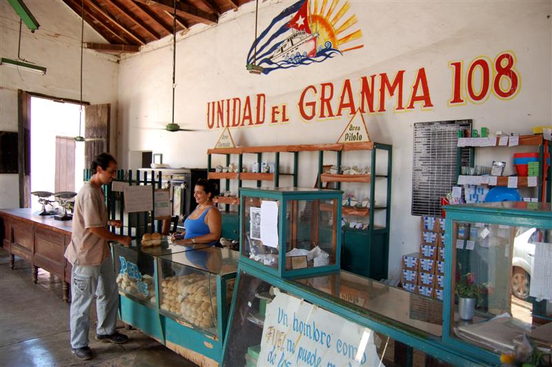 Cuba inicia 2011 con el agua al cuello