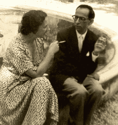 Virgilio Piñera con María Zambrano en Roma.