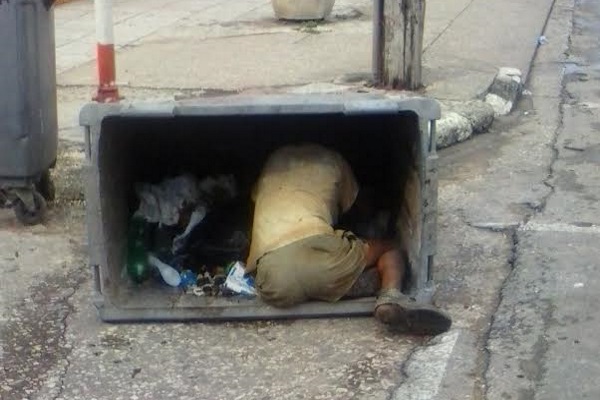 El suelo que pisarán los yumas está sin barrer