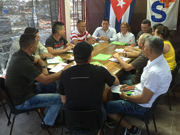 Detienen a alumnos de la Academia 1010 de Somos+