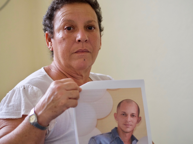 Madre de recluso cubano fallecido no encuentra consuelo en la justicia de la Isla
