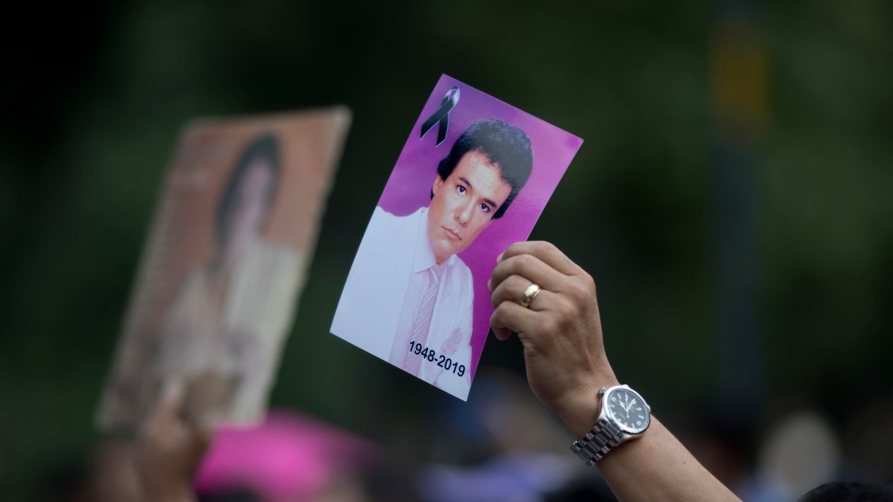 José José cenizas entierro funeral velorio muerte