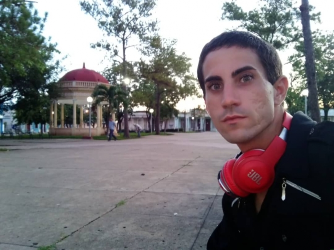 youtuber cubano Nelson Julio Álvarez