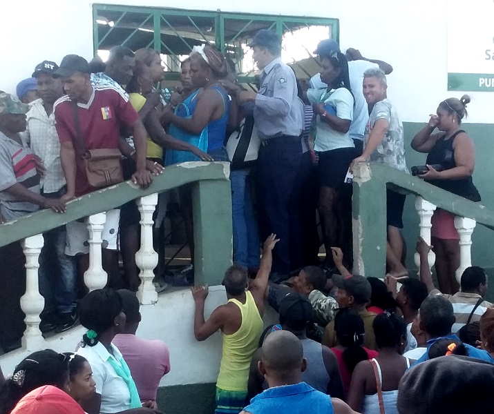 cuba escasez policía crisis caos gas alimentos orden