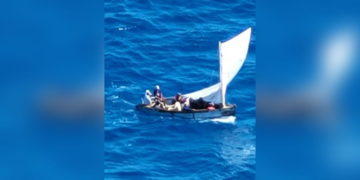 Guardia Costera de EE.UU. rescata a 12 balseros cubanos en Bahamas