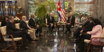 El deshielo avanza: congresistas norteamericanos se reúnen con Díaz-Canel