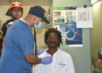 Náufrago sobrevive 24 días a la deriva comiendo solo salsa de tomate