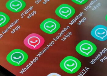 Versiones piratas de WhatsApp, Cubanos